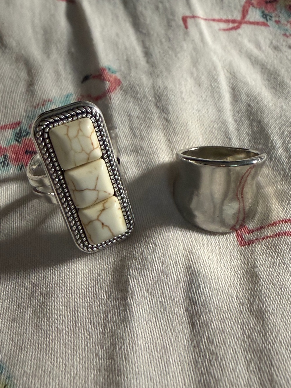 Set of Two Statement Rings